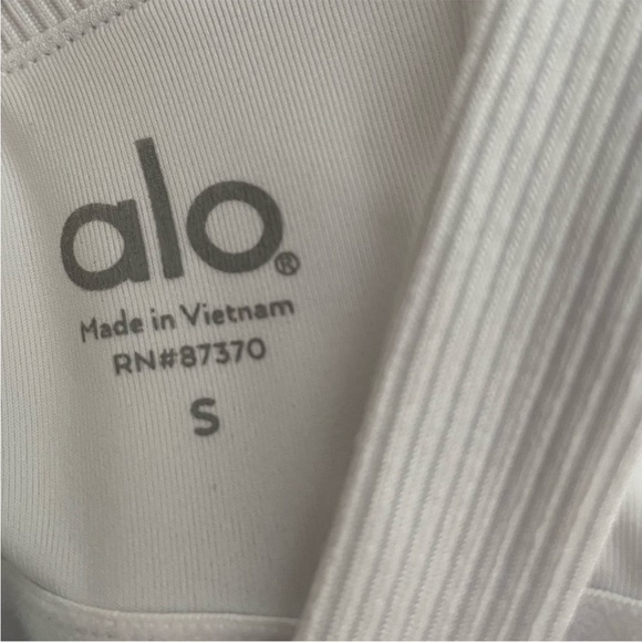 Alo Ribbed Bra Tank - Picture 6 of 9